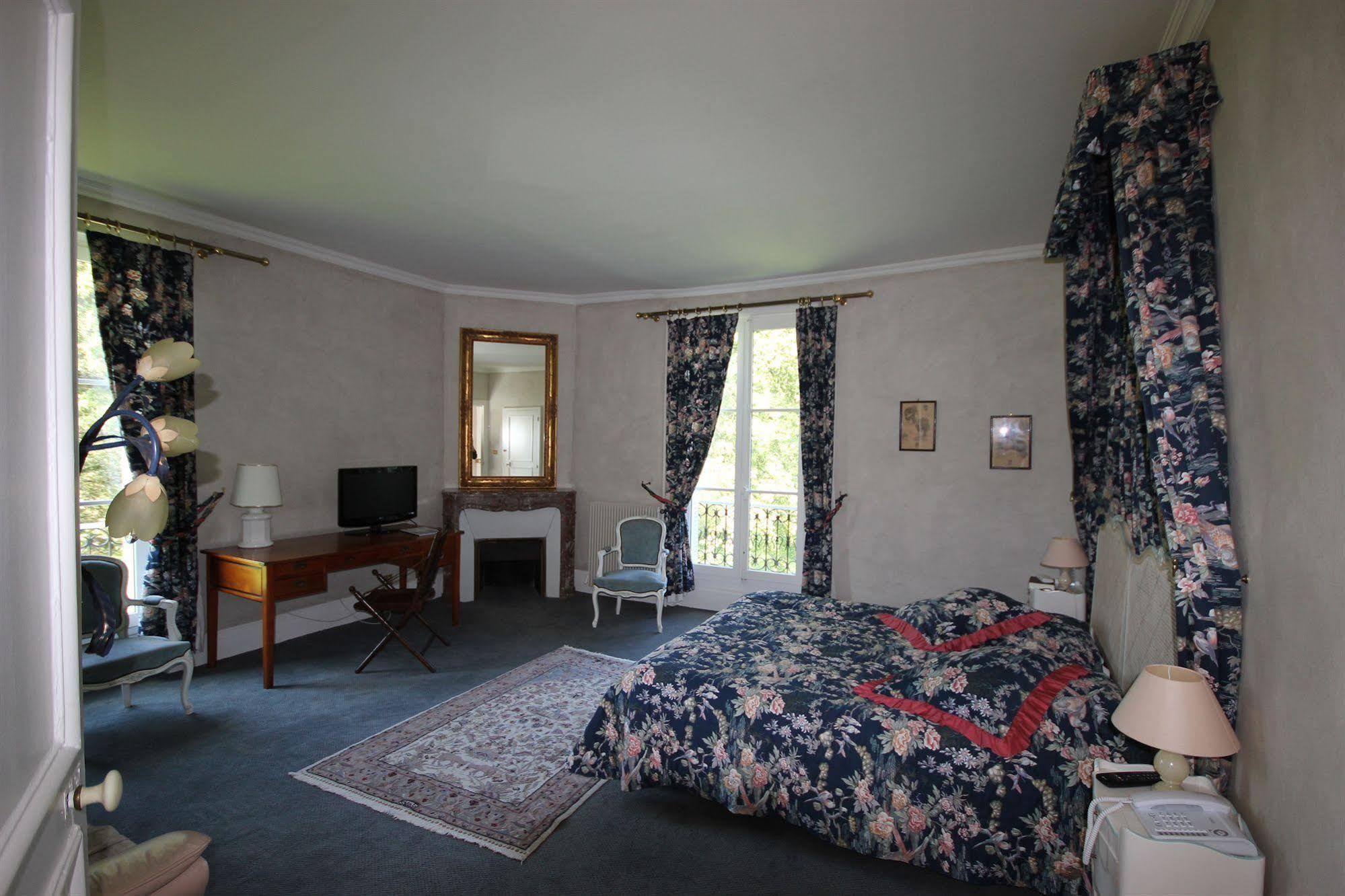 Hostellerie Du Chateau Les Muids La Ferte-Saint-Aubin Ngoại thất bức ảnh